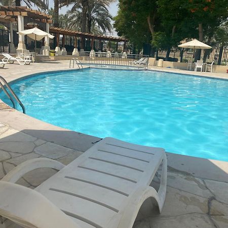 Spacious 4-Bedroom Villa, Children Friendly Dubai Exterior photo