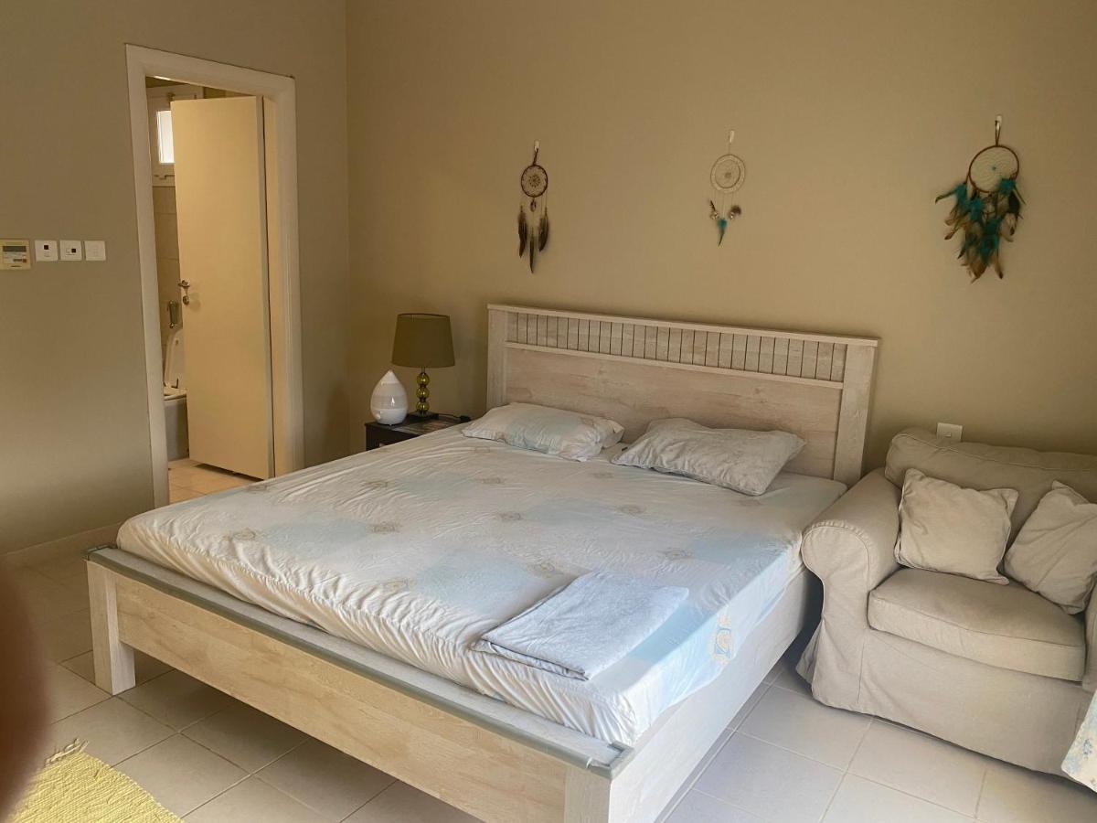 Spacious 4-Bedroom Villa, Children Friendly Dubai Exterior photo