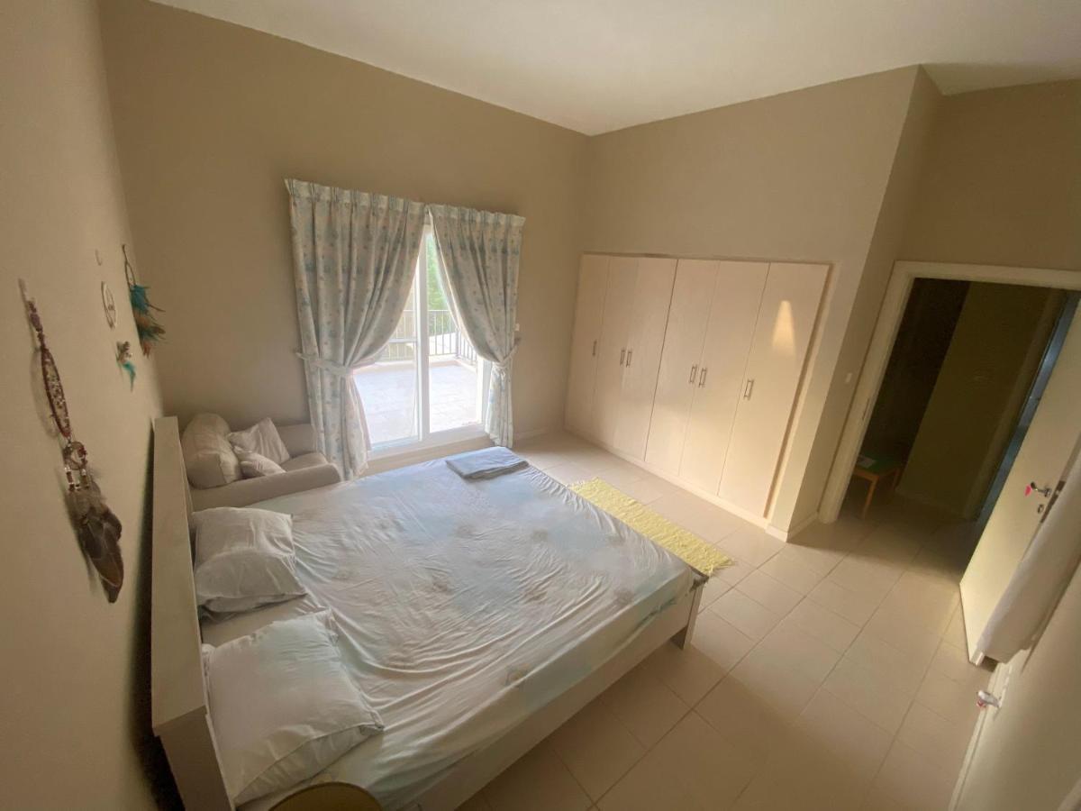 Spacious 4-Bedroom Villa, Children Friendly Dubai Exterior photo