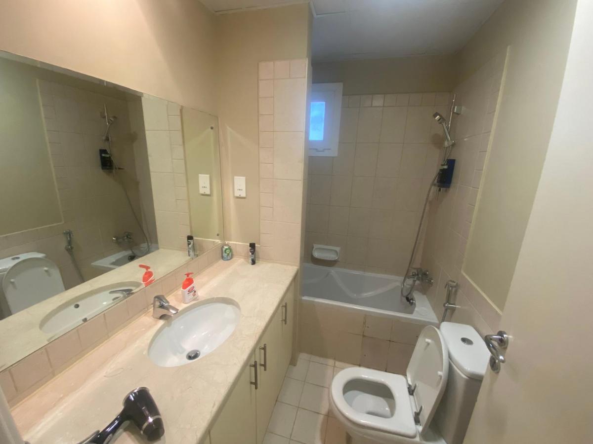 Spacious 4-Bedroom Villa, Children Friendly Dubai Exterior photo