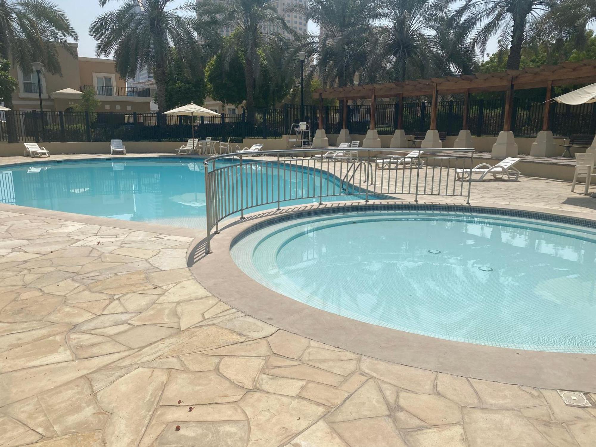 Spacious 4-Bedroom Villa, Children Friendly Dubai Exterior photo